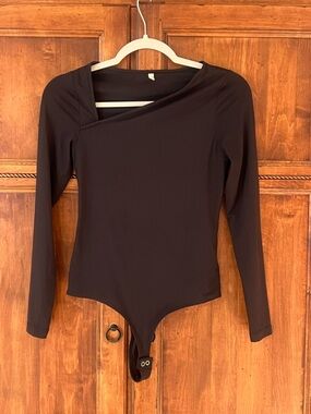 ReoRia Long Sleeve Asymmetrical  Black Body Suit | Size S | Like New
